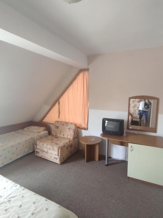 Хотел Андре Otel Chernomorets Dış mekan fotoğraf