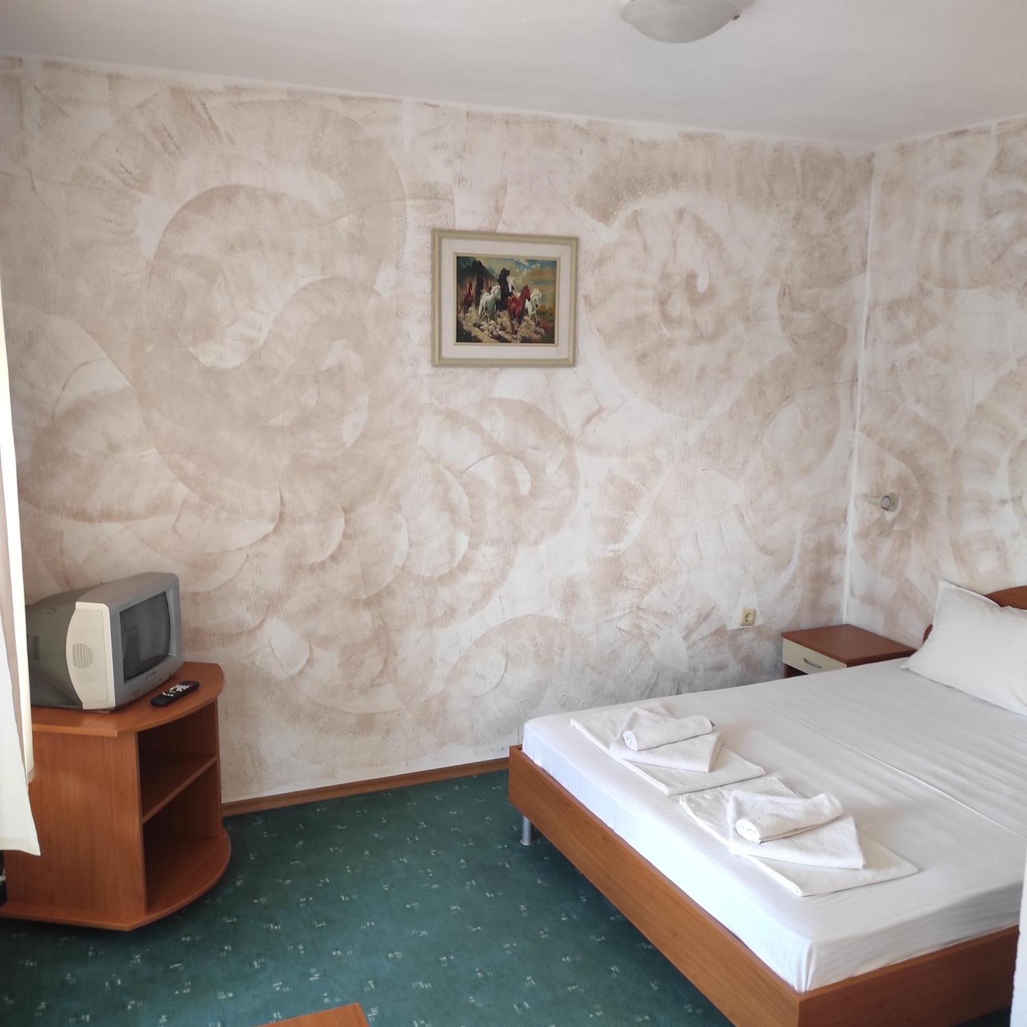 Хотел Андре Otel Chernomorets Dış mekan fotoğraf